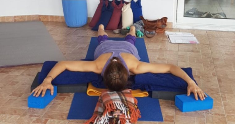 YOGA FOR STUDENTS SUFFERING FROM WHIPLASH